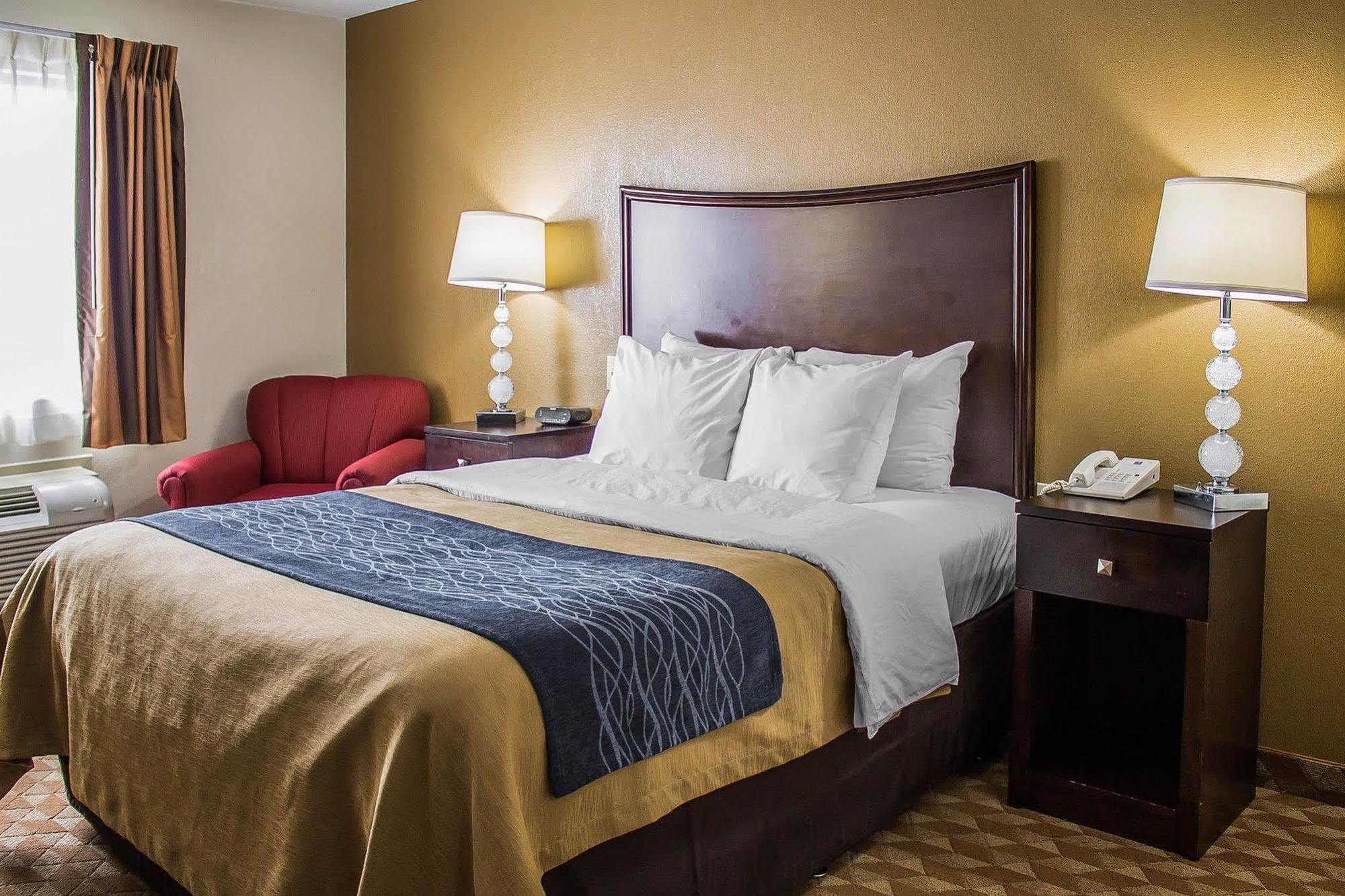 מריסוויל Quality Inn מראה חיצוני תמונה